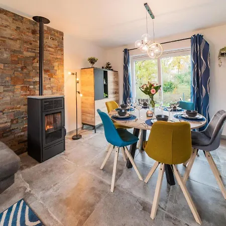 In With Fenced Garden Ferienhaus