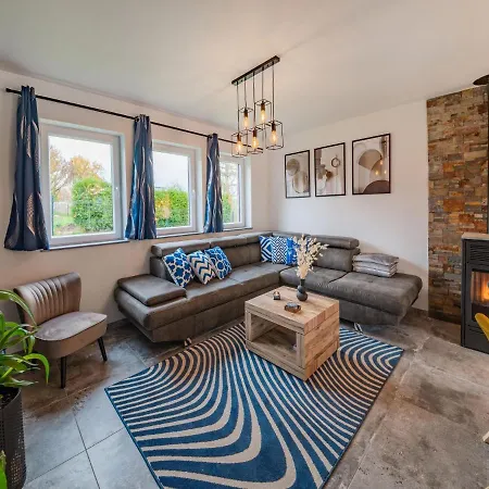 In With Fenced Garden Ferienhaus