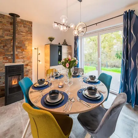 In With Fenced Garden *