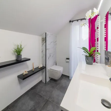 In With Fenced Garden Ferienhaus Noiseux