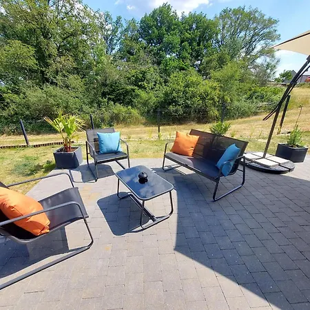 Ferienhaus In With Fenced Garden Noiseux