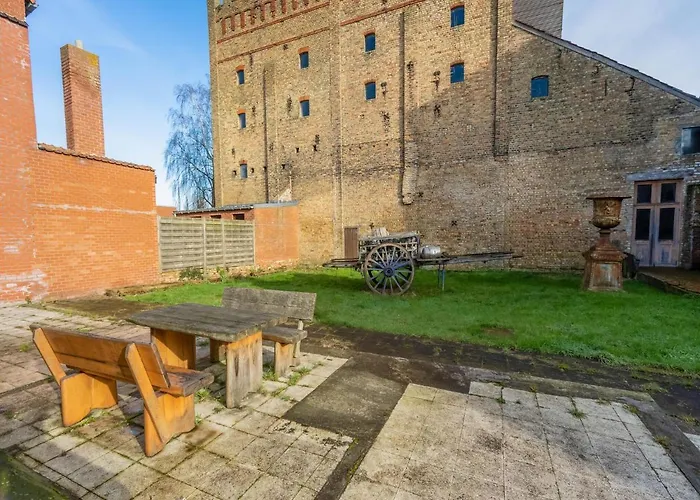 Hébergement de vacances In With Fenced Garden Noiseux