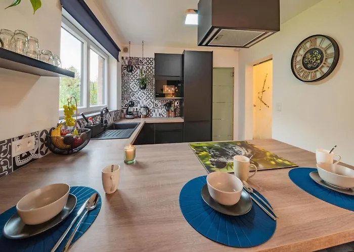 Hébergement de vacances In With Fenced Garden *