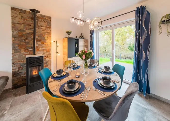 In With Fenced Garden *