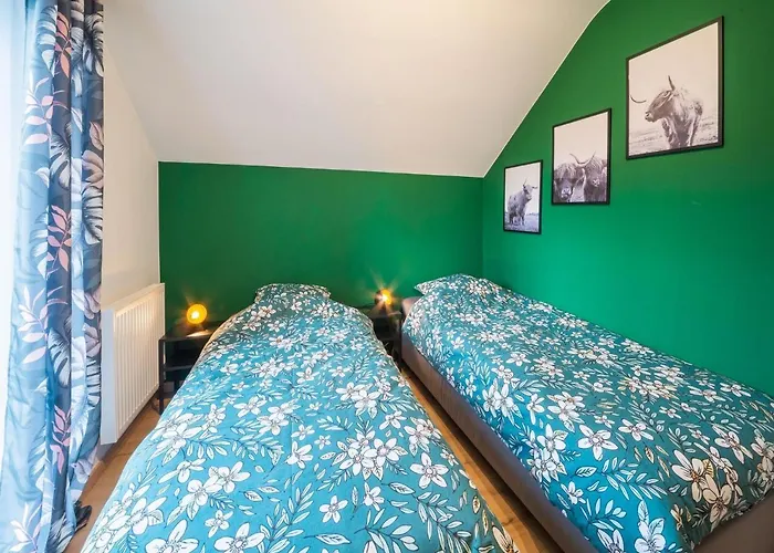 In With Fenced Garden Hébergement de vacances Noiseux