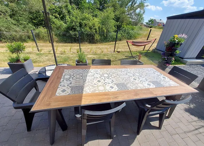 In With Fenced Garden Hébergement de vacances Noiseux